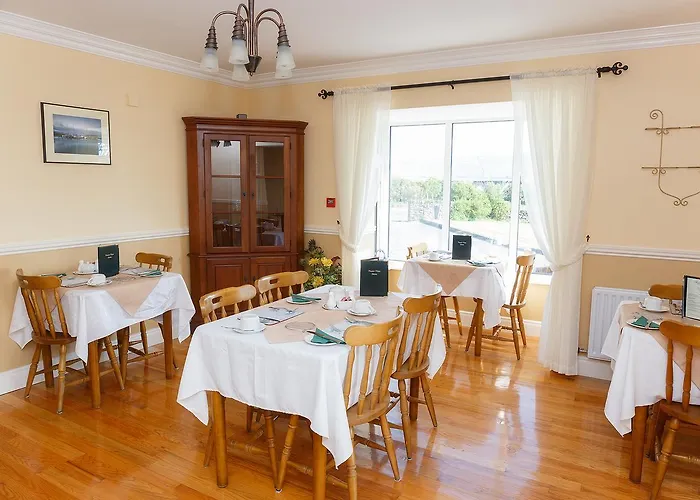 Tower View 3* Dingle