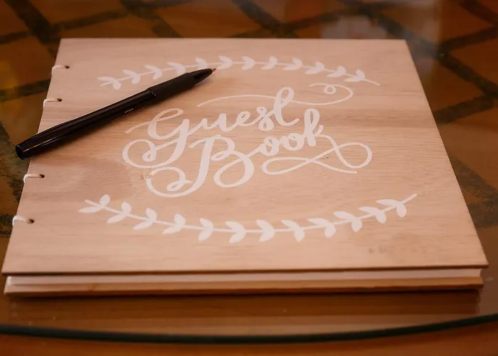 Tower View 3* Dingle